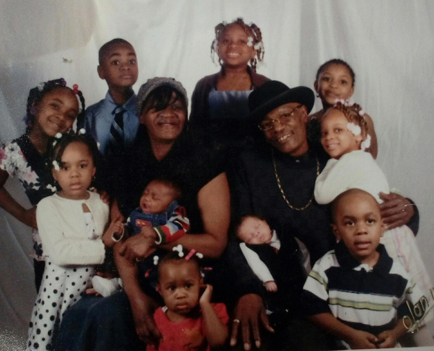 Grandma Lisa, Granddaddy and all the grandkids