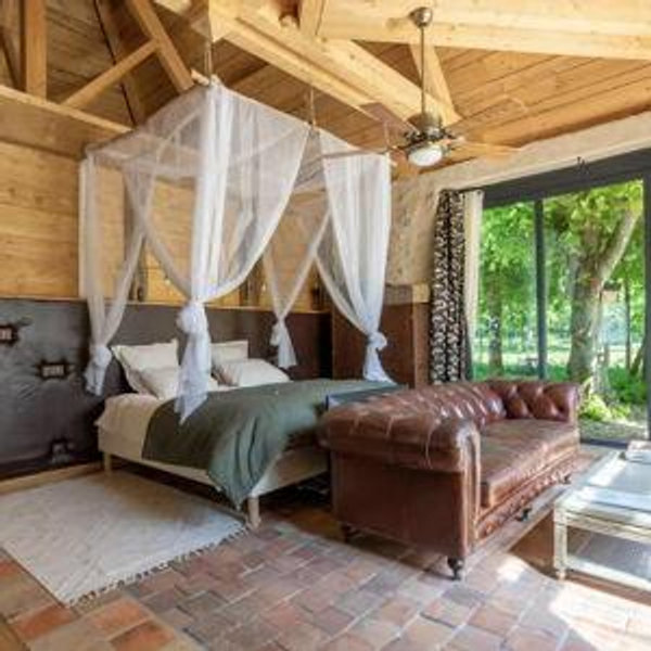 Our Honeymoon Oasis in Joué-lès-Tours
