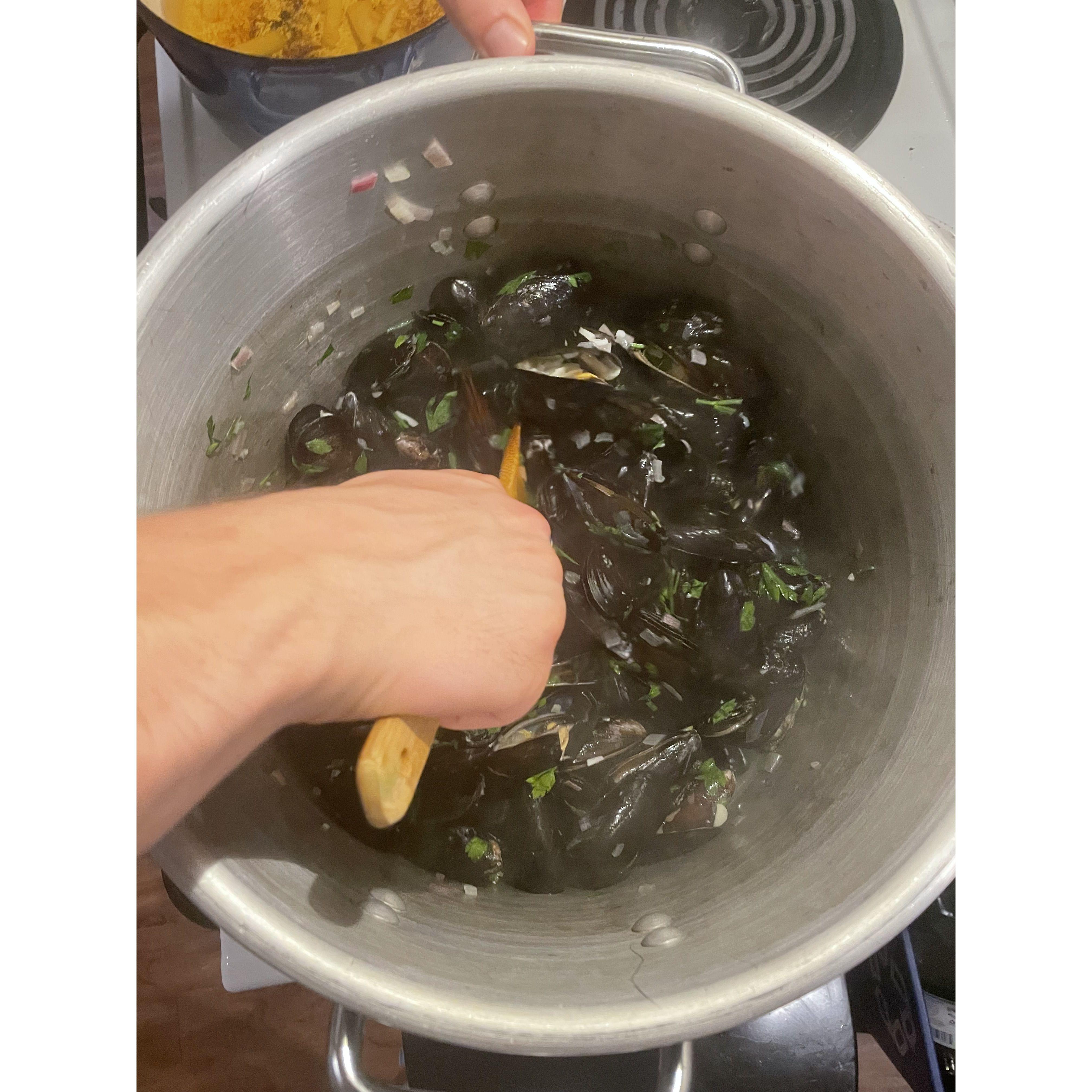 Mussels for dinner with friends
