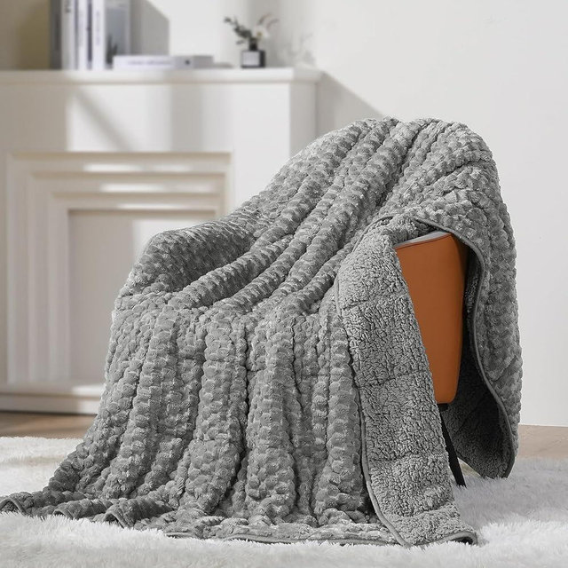 Mr. Sandman Weighted Blankets for Adults Queen Size 15lbs, Warm Sherpa Fleece Throw Blanket for Sleep and Calm, Soft Cozy Heavy Bed Blanket with Jacquard Flannel, 60 x 80 Inches, Grey