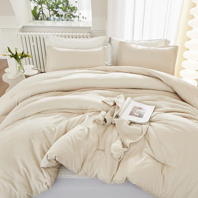 Litanika Comforters Beige Oversized King Size, 3 Pieces Lightweight Solid Bedding Comforter Set, All Season Fluffy Bed Set (120x98In Comforter & 2 Pillowcases)