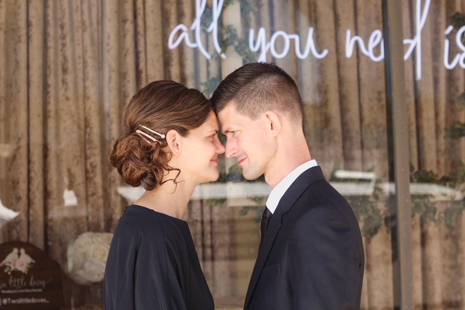 The Wedding Website of Leah Ellis and Alex Vagasky