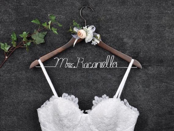 Custom Bridesmaid Gift, Bridal Hanger, Bridal Shower Gift, Bachelorette Party, Gift for Bride,Personalized Wedding hanger bride gift,