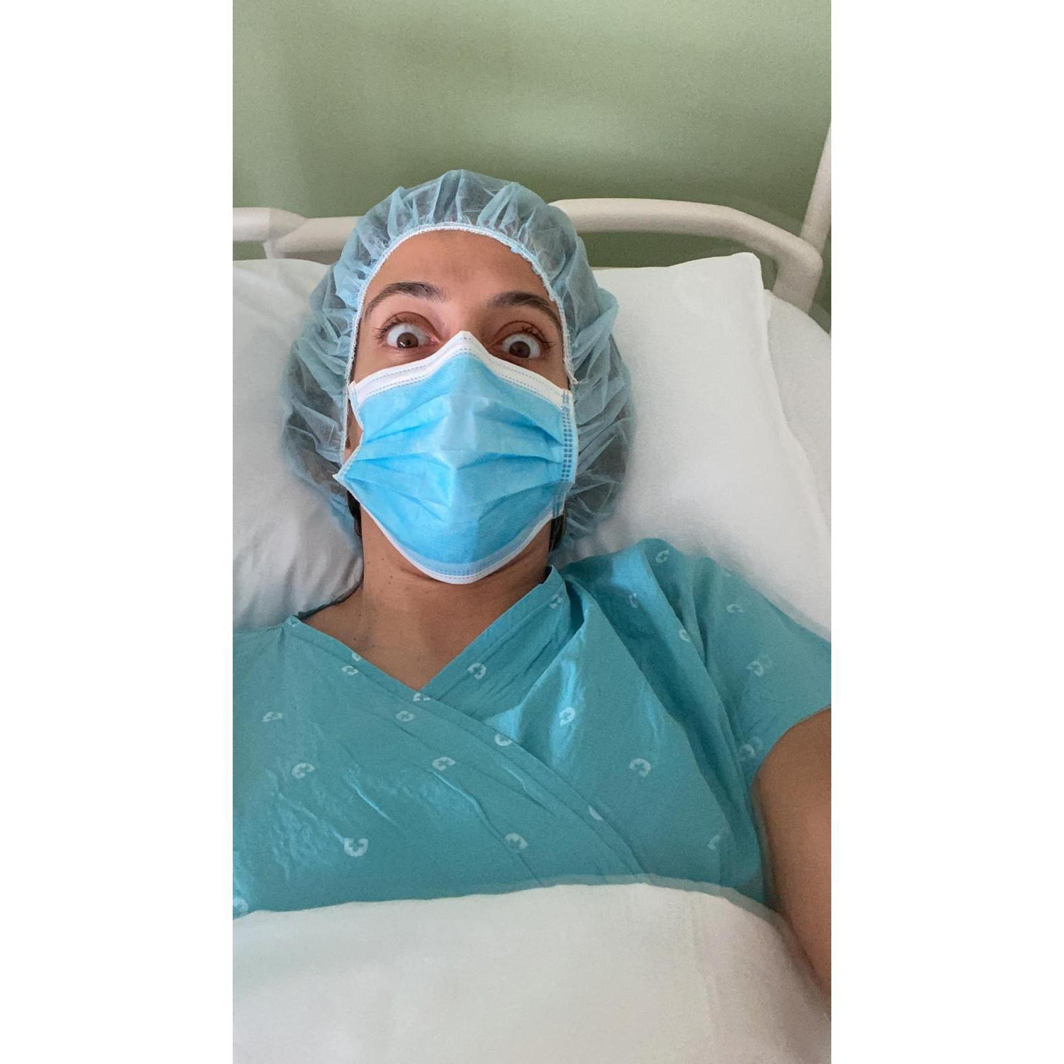 A Ana quando foi operada, na altura do vírus da covid-19, a enviar fotografias ao Diogo para saber que estava tudo bem, enquanto o Diogo esperava por notícias no carro