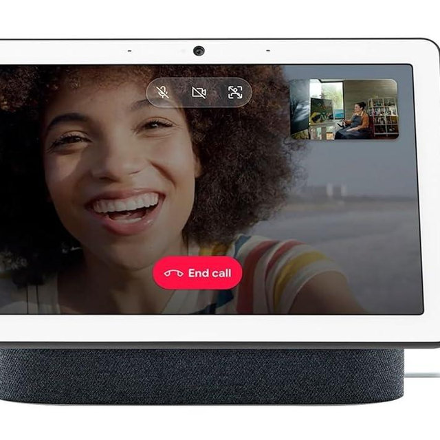 Google Nest Hub Max 10" Smart Display with Google Assistant - Charcoal