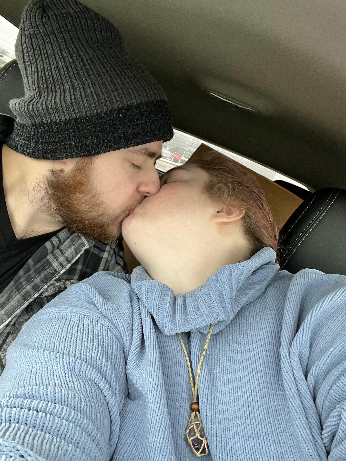 😘💏