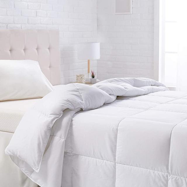 Amazon Basics Down Alternative Bed Comforter - King, White, All-Season