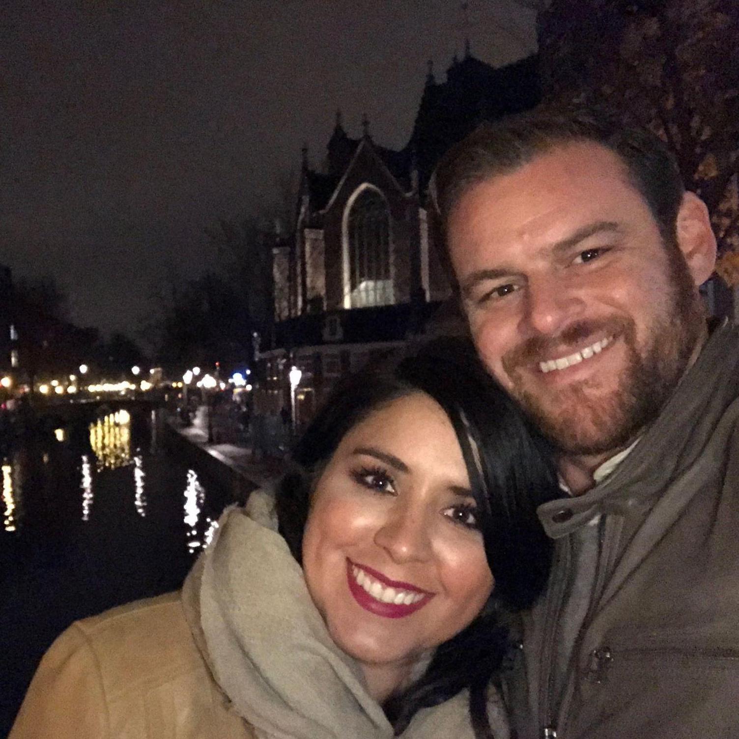 Night stroll through the beautiful canals in Amsterdam