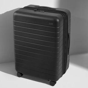 Expandable Medium Suitcases: Black | Away