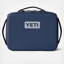 ╰(*´ゆ`*)╯ YETI, Daytrip 5L Lunch Box | Zola