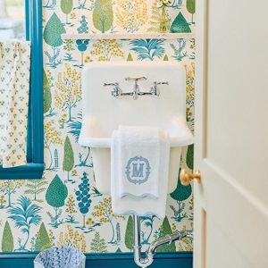 Monogrammed Luxury Scallop Hand Towels | Weezie