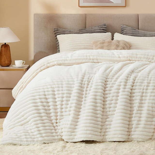 BEDELITE Fleece California King Comforter Set -Super Soft & Warm Fluffy Cream White Bedding, Luxury Fuzzy Heavy Bed Set for Winter with 2 Pillow Cases