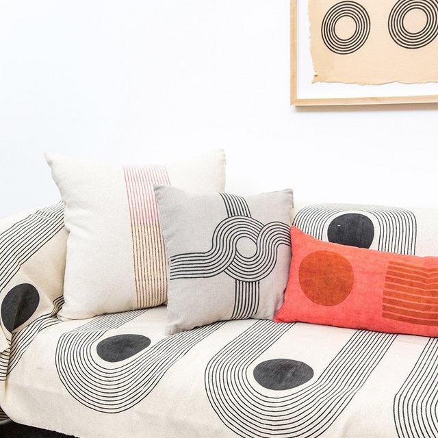 HORIZON PILLOW | CORAL