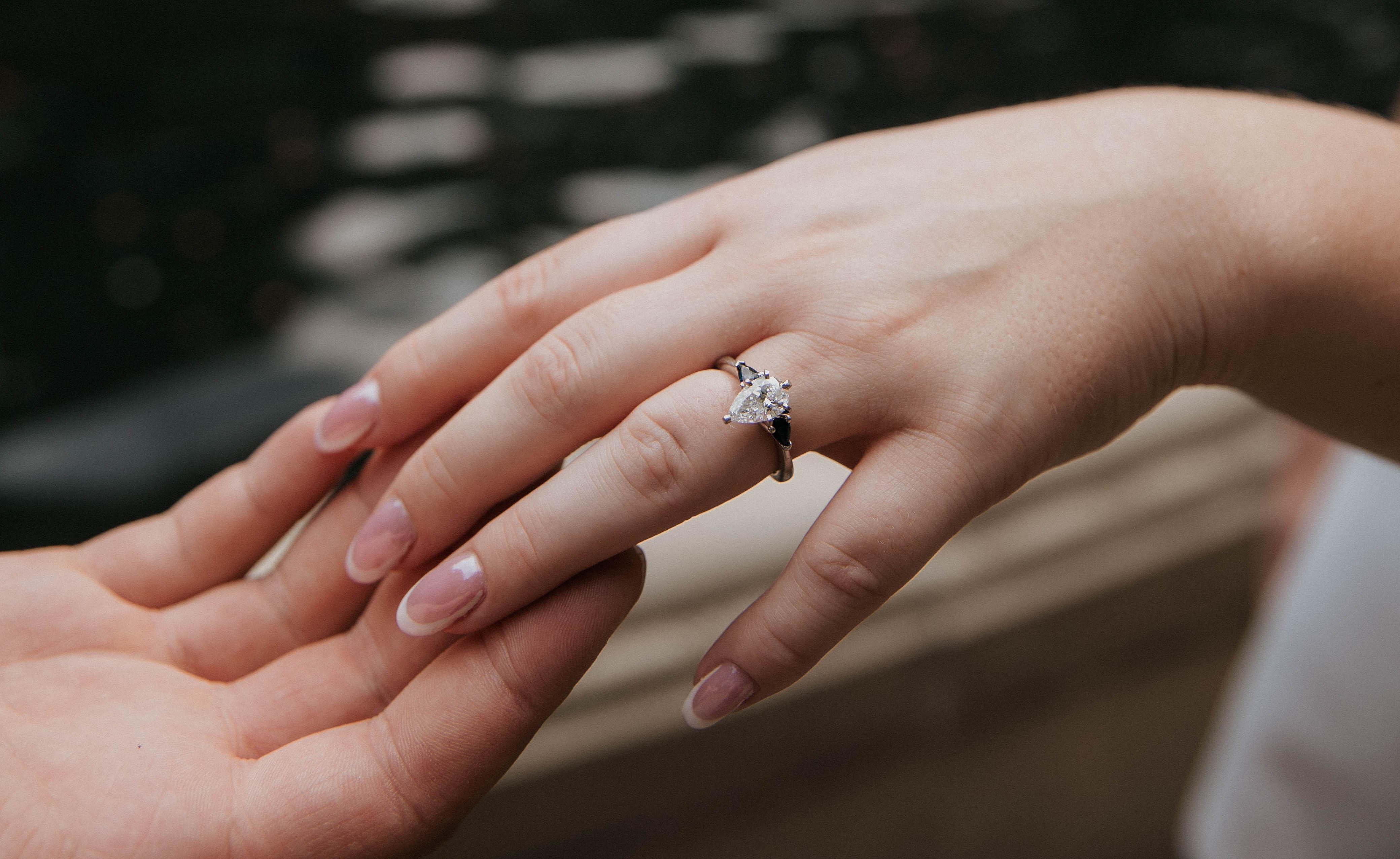 The Wedding Website of Amanda Cameron Devine and Robert Mitchell Kieling