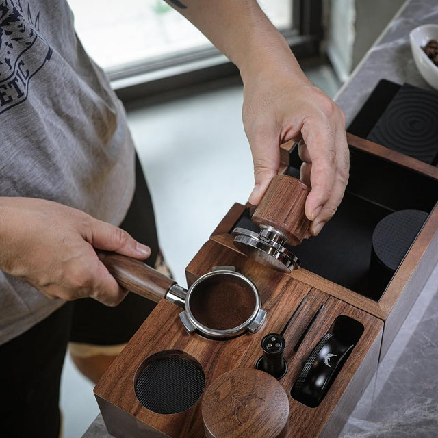 KNODOS 54mm Espresso Accessories Set for Breville – Echo Tamper, Bottomless Portafilter, Coffee Distributor, Knock Box & Walnut Tamping Station | Barista Express, Pro, Touch, Bambino Plus