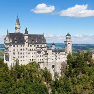 Neuschwanstein Castle & Lindenhof Castle Day Trip