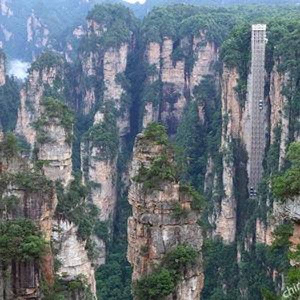 Make Josie take the stairs up Zhangjiajie