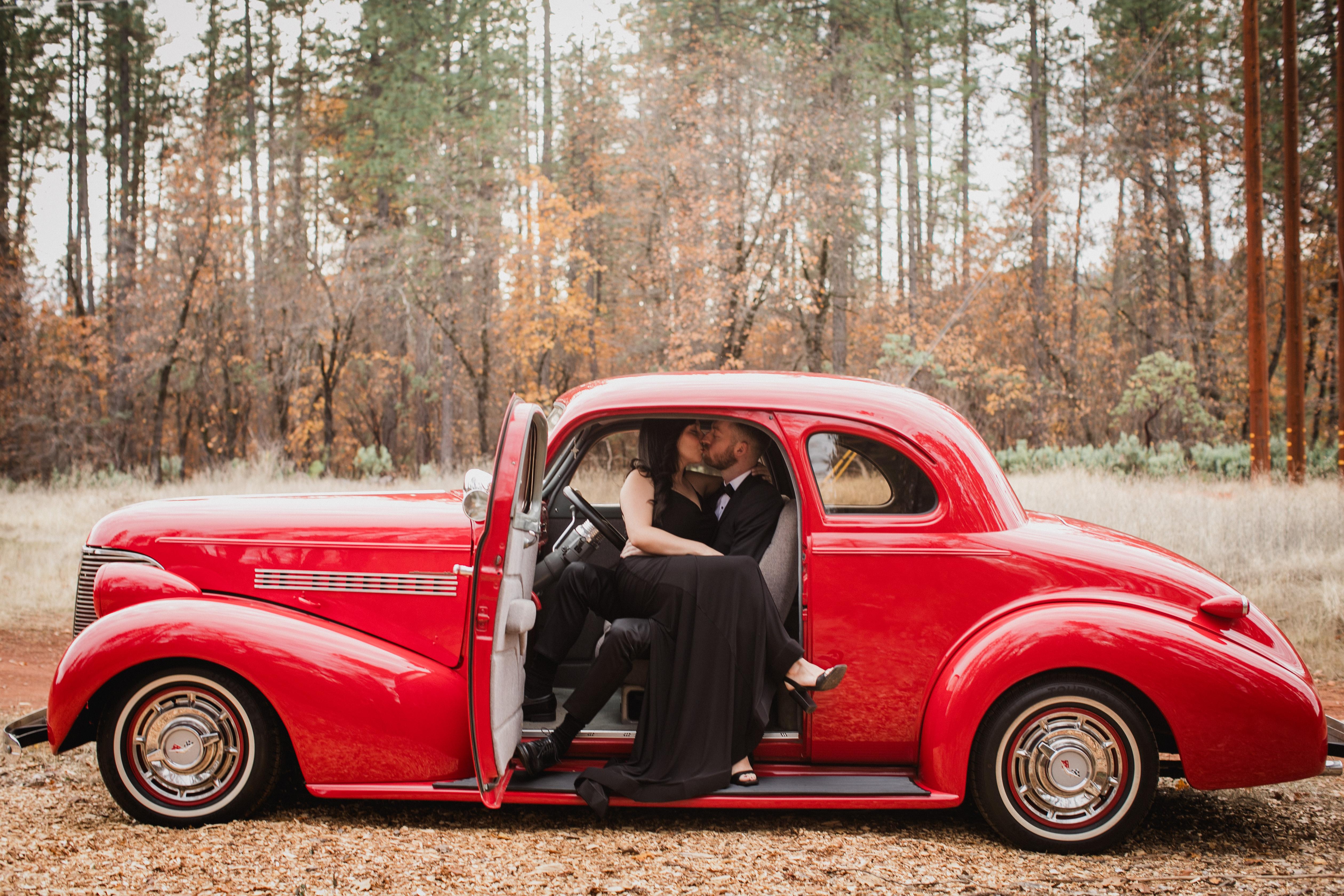 The Wedding Website of Ricci Elliott and Nicholas Portolos