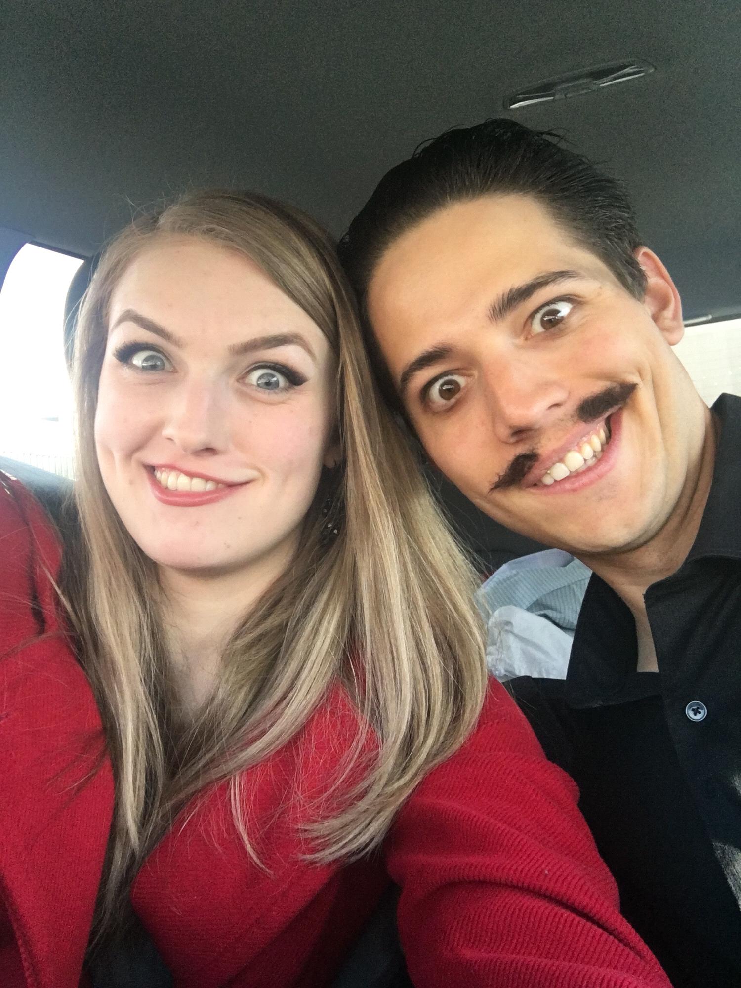 Rare photo of Gomez Addams and fan doing the “crazy eyes”
