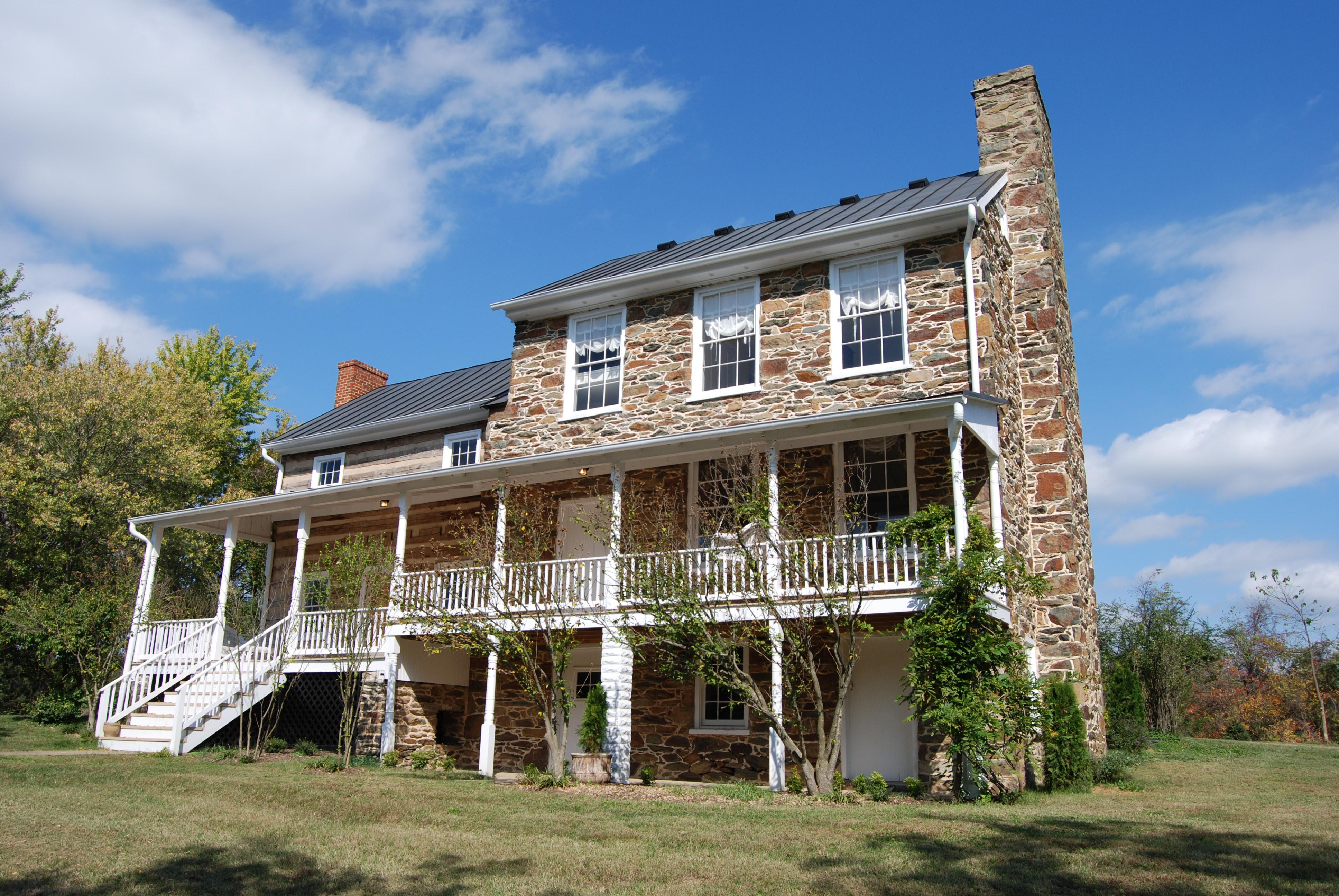 The Wedding Website of Leah Carlyle and Rob Brower