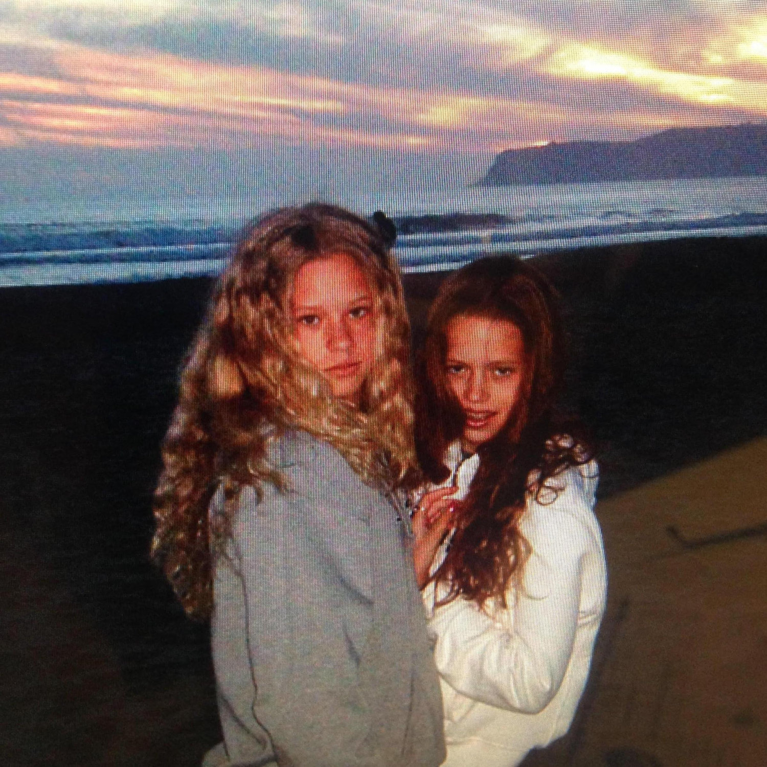Aly and sister looking hawtttt