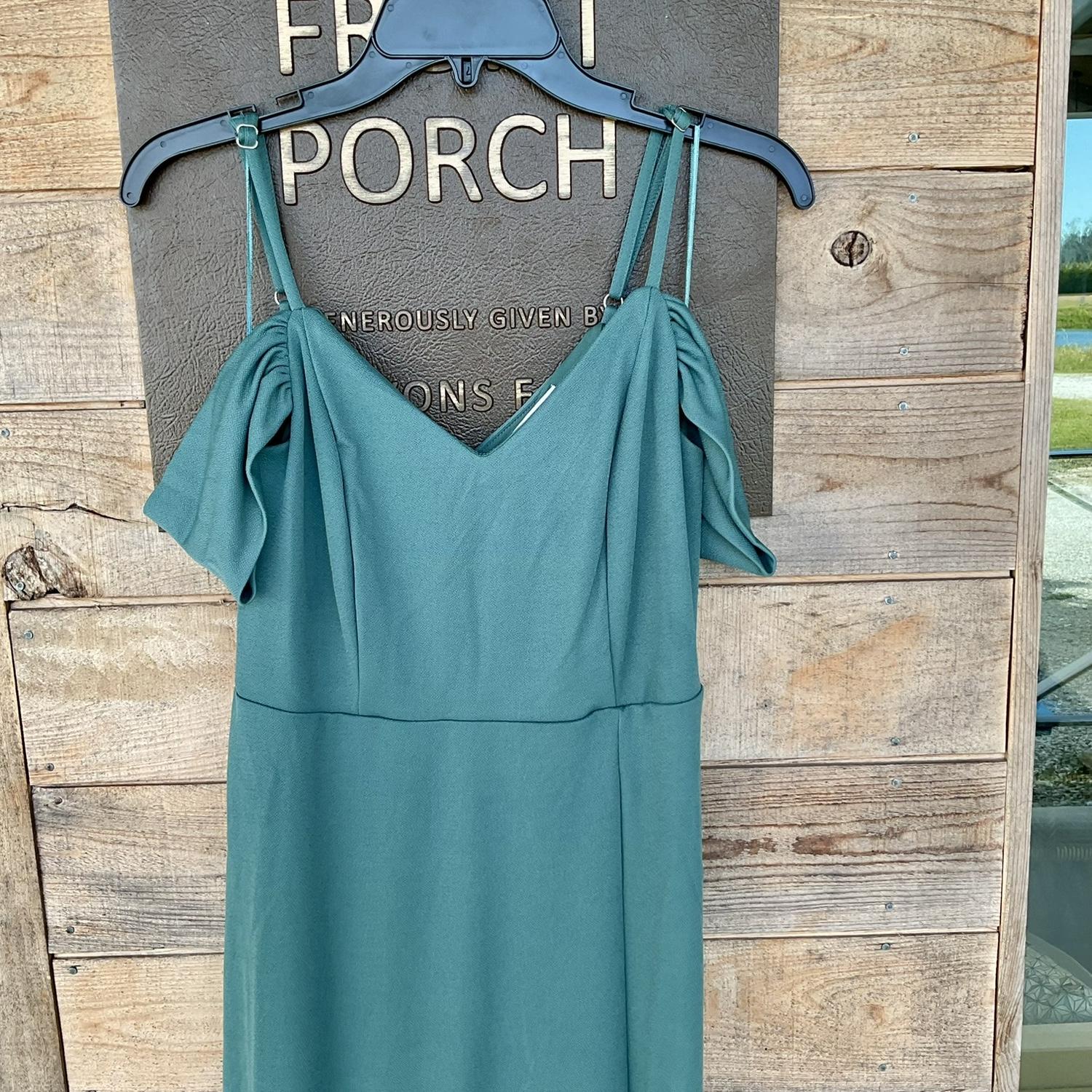 Our main color, sea glass, chosen when we thought we would have a beach wedding.  We are accenting this beautiful color with a light fuchsia.