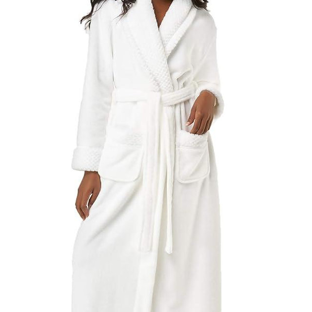 Turquaz Oversize Premium Luxury Ultra Soft Warm Robes for Women Plush Fleece Bathrobe for Women with and Spacious Pockets