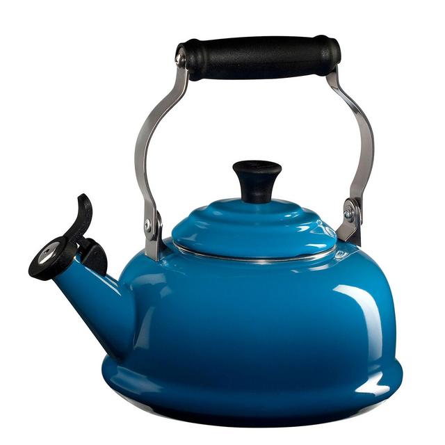 Le Creuset Classic Whistling Teakettle
