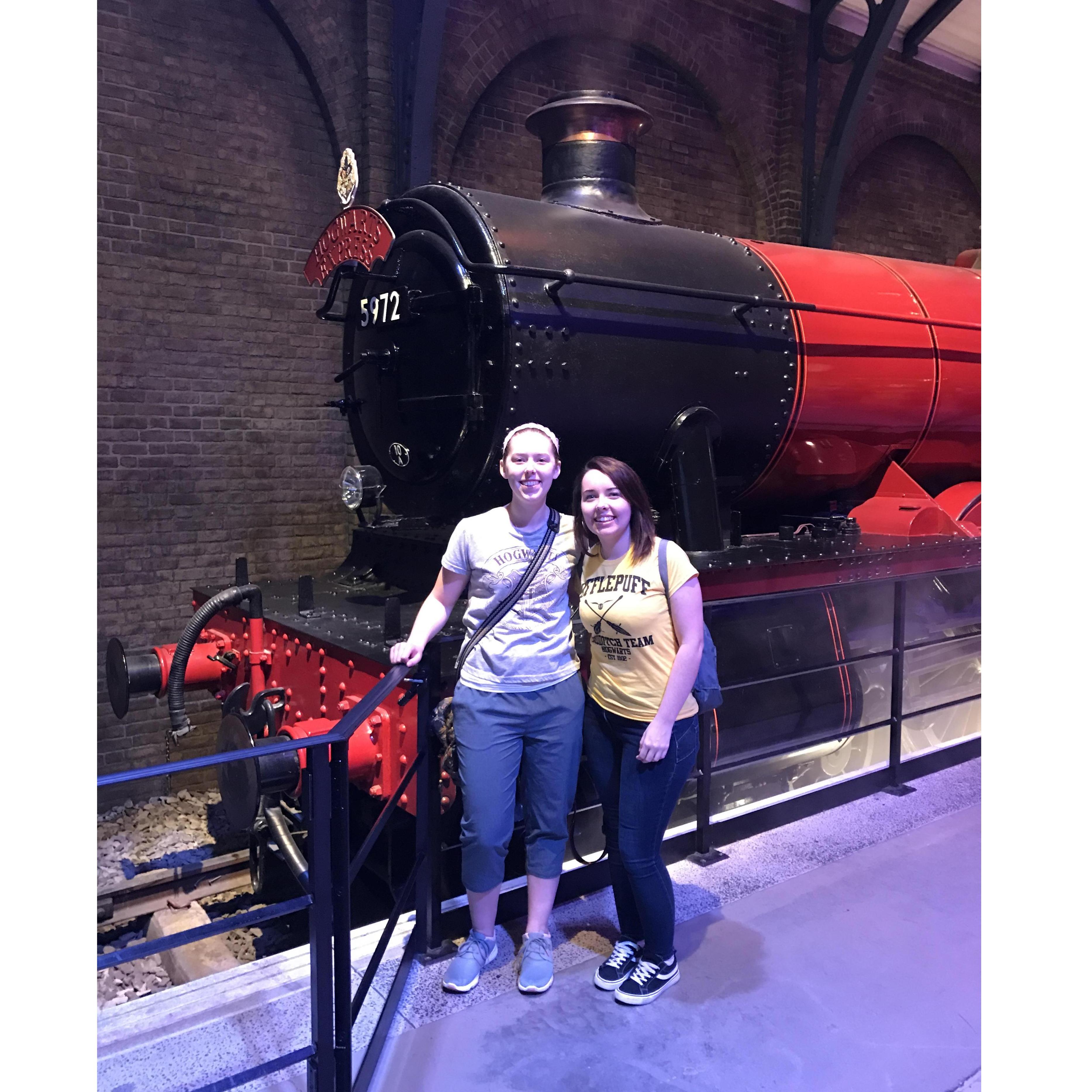 Lindsey and Amy in front of the Hogwarts Express!