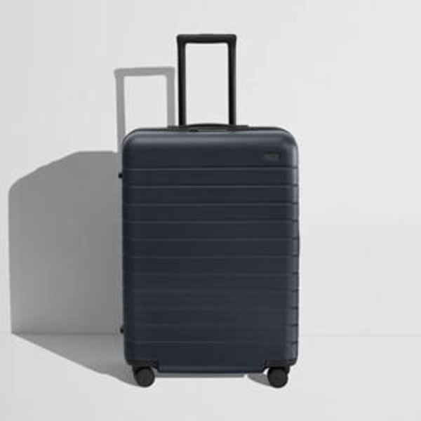 Expandable Medium Suitcases: The Medium Flex in Navy Blue