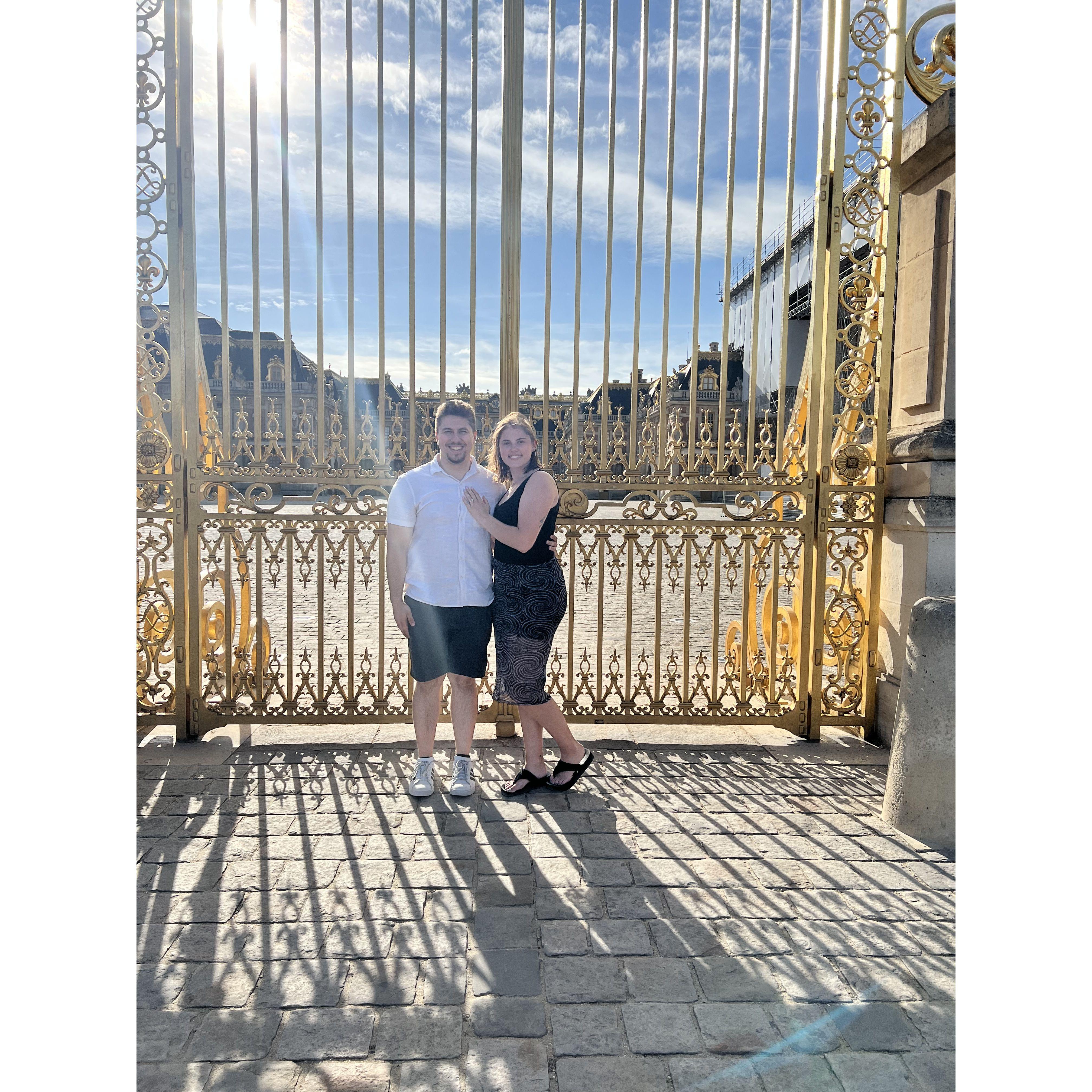 This spot at the Palace of Versailles is where Aviana's dad first talked to her mom about having kids and now Aviana got engaged at the Palace of Versailles. Full circle moment.