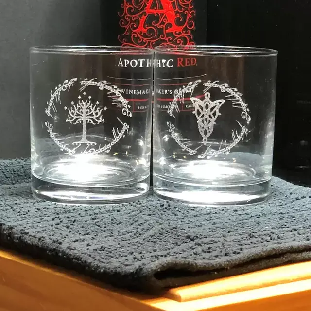 Elvish Glasses, LOTR Gift, Tree of Gondor, Evenstar Rocks Glasses, His and Her Glasses, Rings Wedding, LOTR Wedding Gift, Rocks glasses
