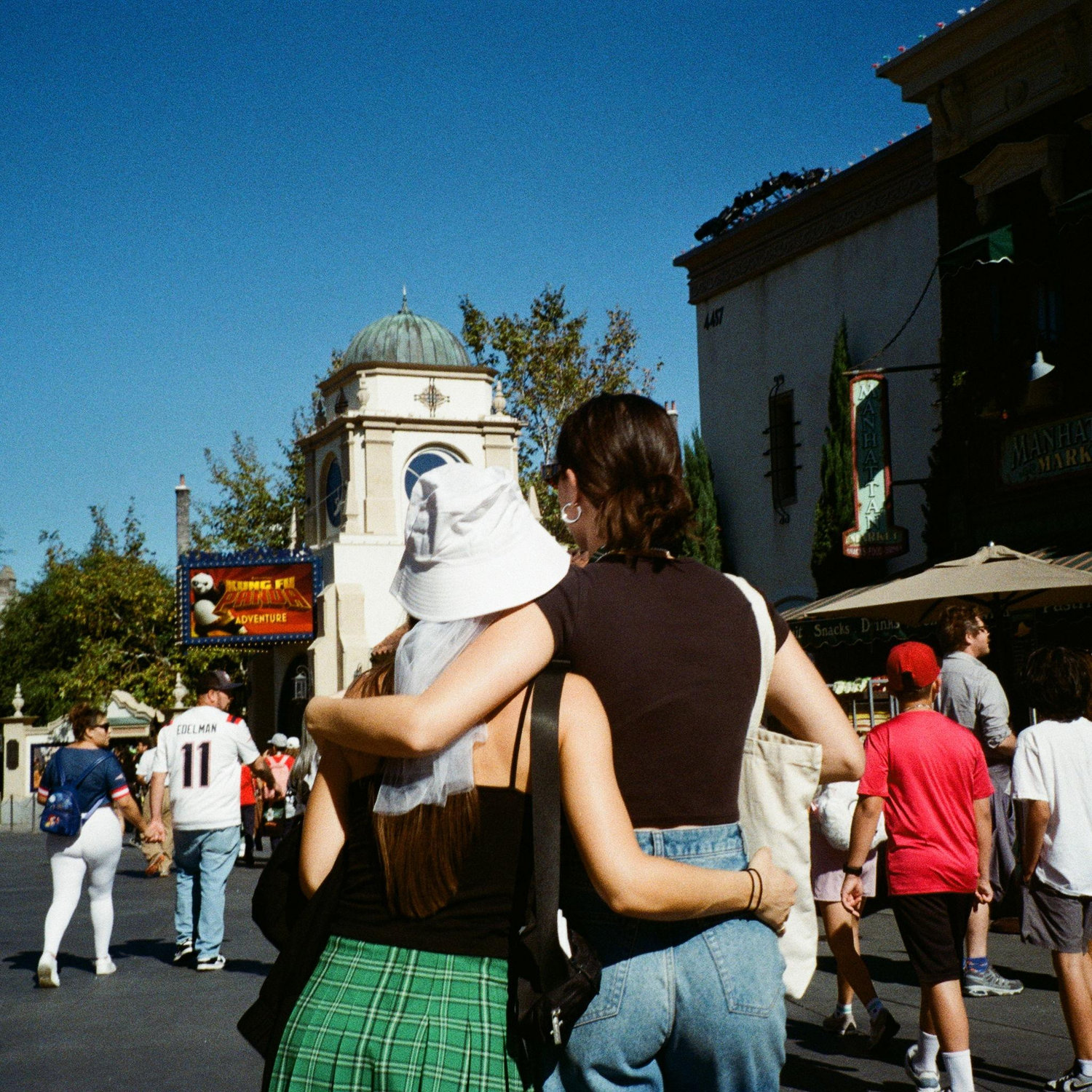 Joey & Brittany at Universal Studios <3