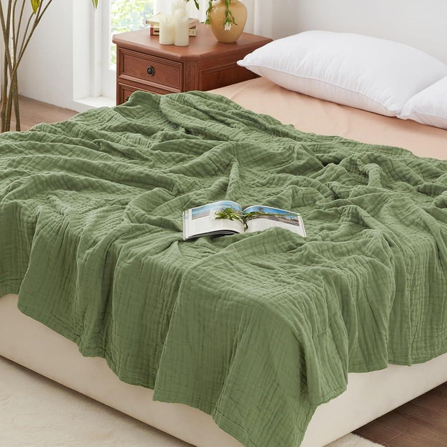 Love's cabin 6 Layer Cotton Muslin Blanket, 100"x80" Muslin King Size Blanket for Bed Couch, Sage Green King Muslin Blanket, Cotton Gauze Blanket for Adult, Lightweight and Breathable Blanket