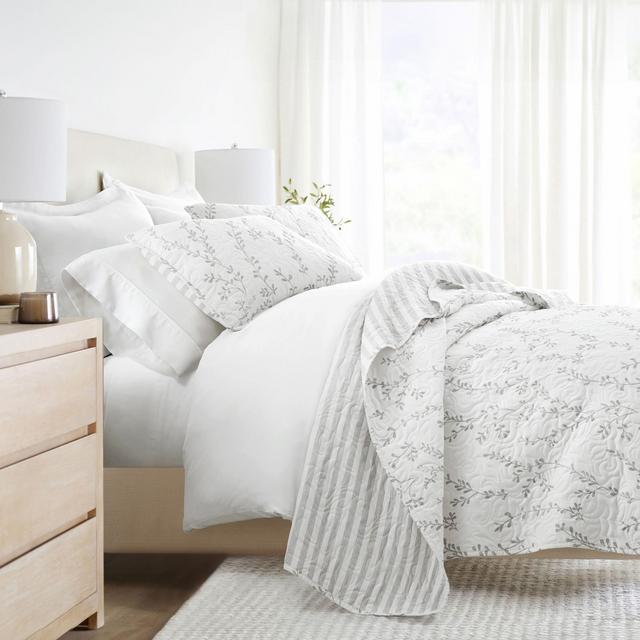Geometric and Floral Modern Reversible Quilt and Shams Set - Becky Cameron, Sprouting Vines Stripe / Light Gray, Full/Queen