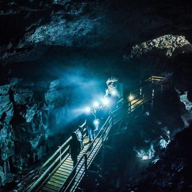 Víðgelmir Lava Cave Tour
