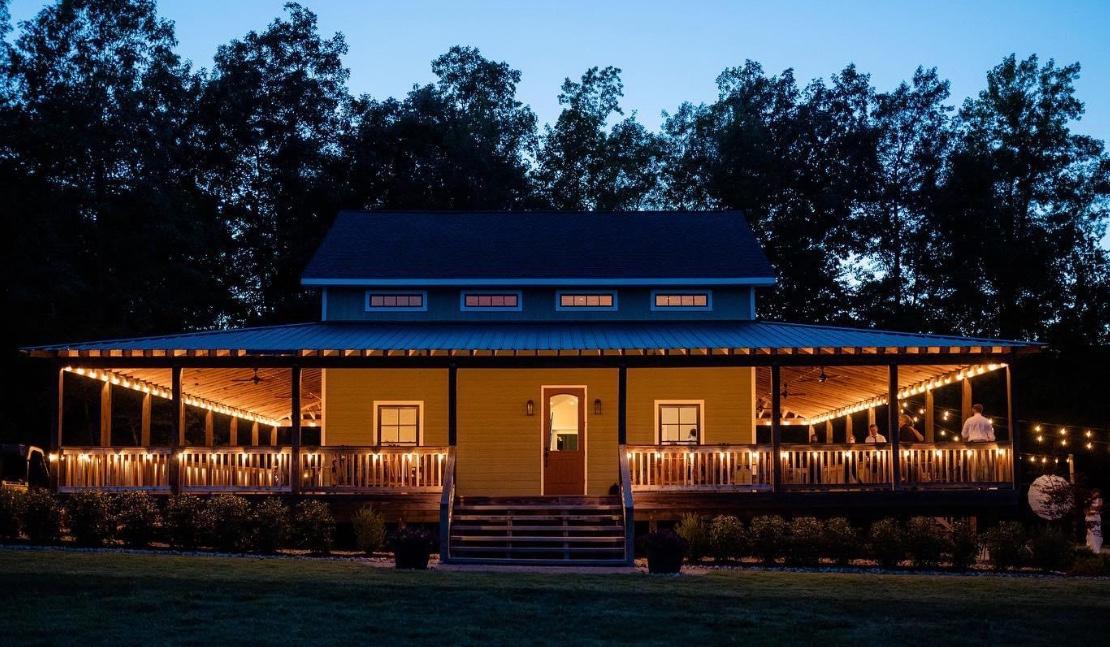 The Wedding Website of Ellen Jones and Lance Heskett