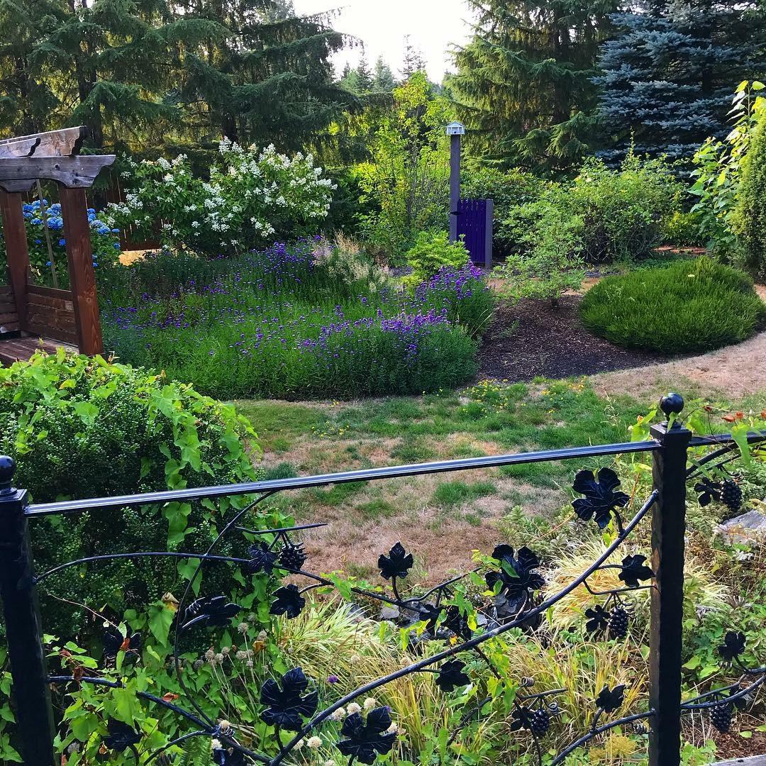 Beautiful gardens everywhere!