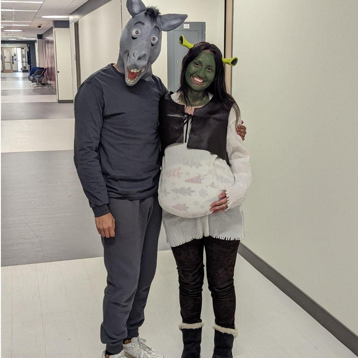 Halloween! (can you guess what we are?) / ¡Halloween! (¿puedes adivinar qué somos?)