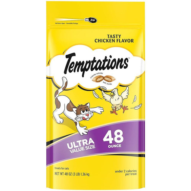 TEMPTATIONS Classic Crunchy and Soft Cat Treats Tasty Chicken Flavor, 48 Ounce (Pack of 1)