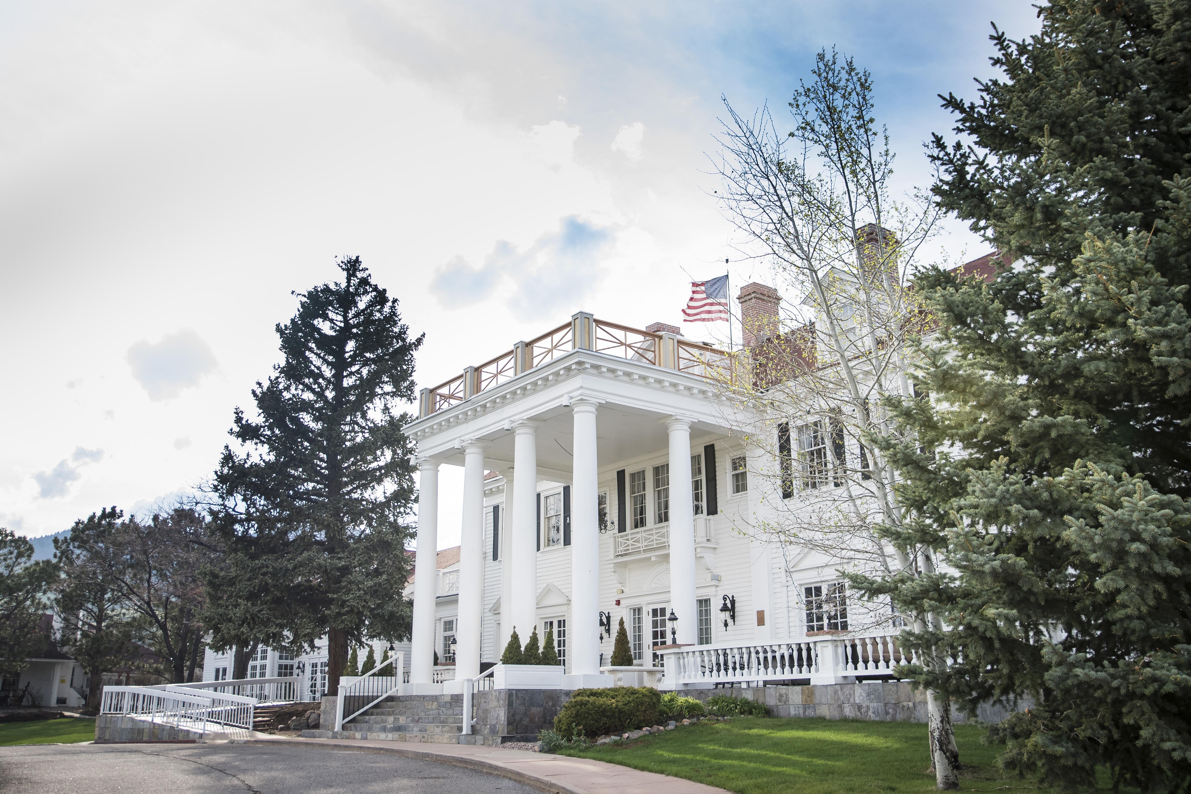 The Wedding Website of Stephanie Grace Saling and Bobby Ray Cofield