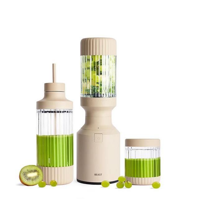 Beast Mighty 850 | Premium Compact Personal Blender | Smoothies, Shakes, Dressings, Sauces | Blends Ice and Frozen Fruit | New XL Vessel | Extra Vessels, Straw Cap and Straws | 850W (Sand)