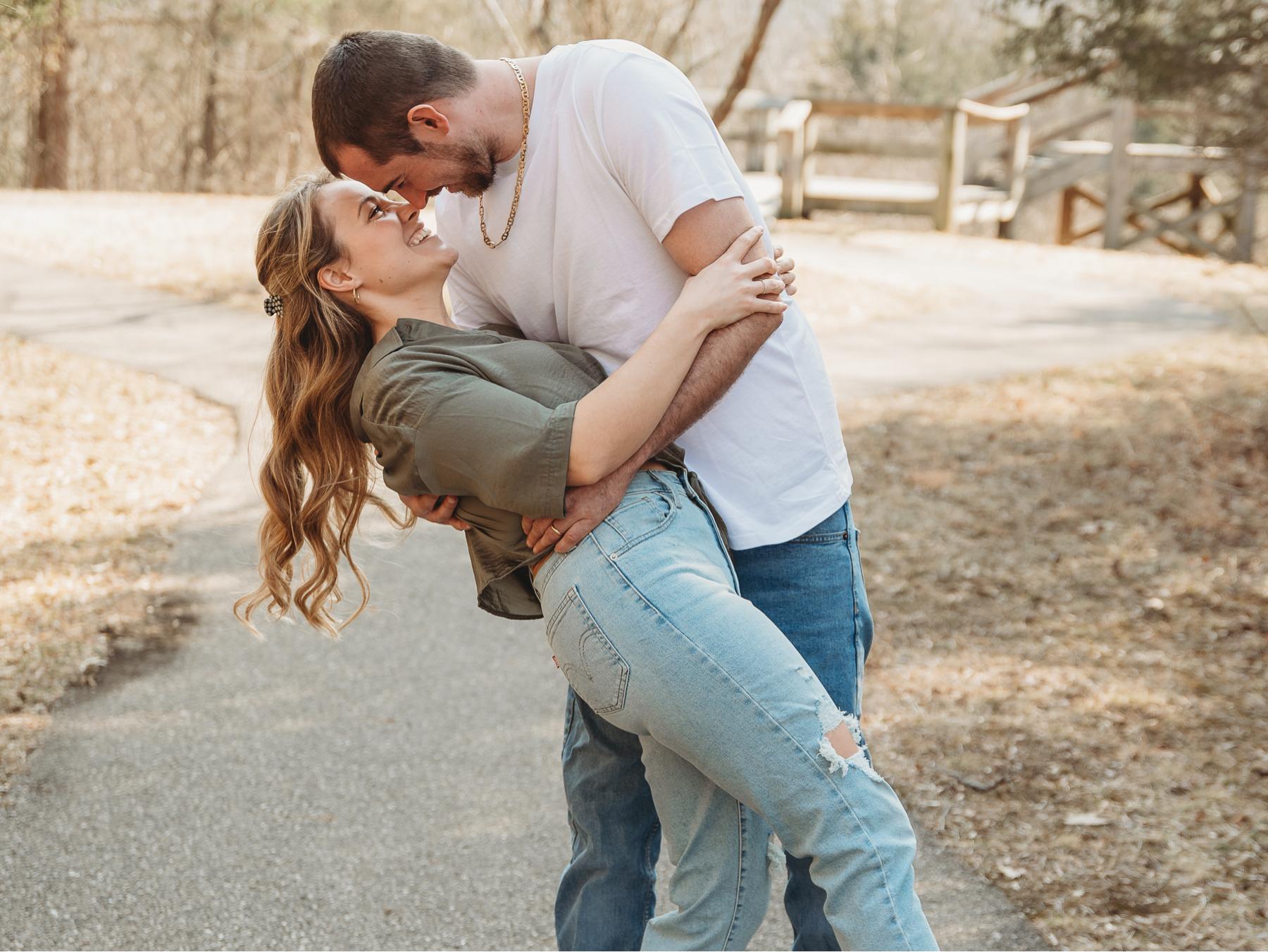 The Wedding Website of Ariel Kuhbander and Joshua Bowling
