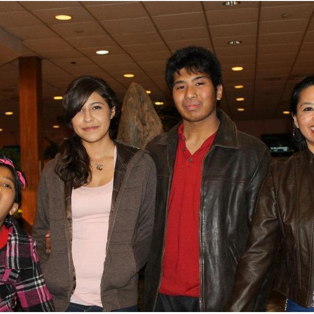 First family date at the buffet~