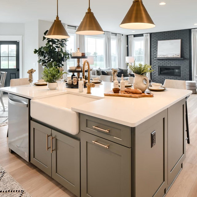 Quartz Countertops, Farmhouse Sink and Kitchen Island