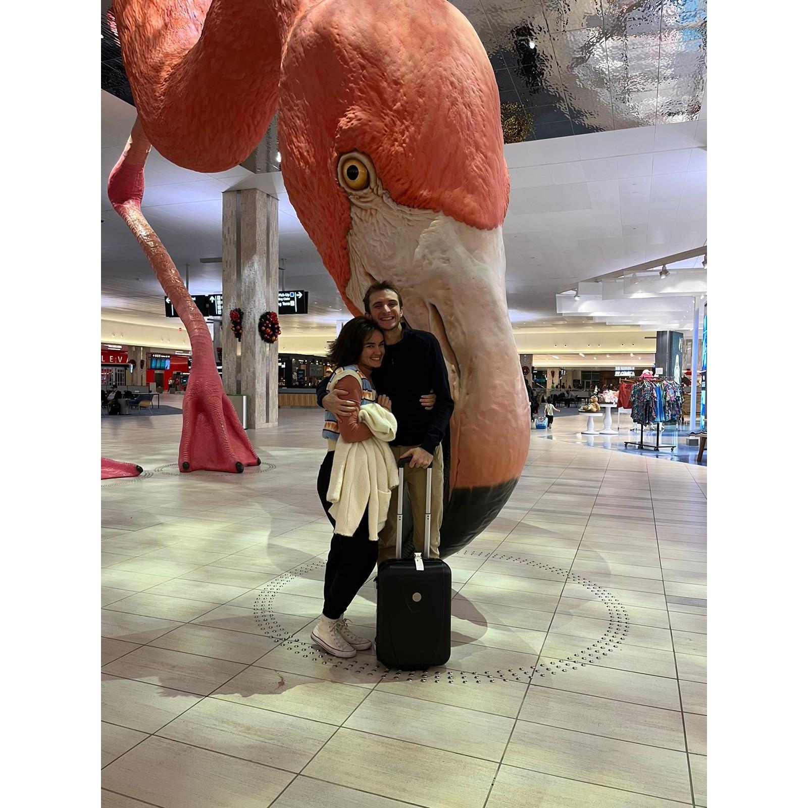Notre première rencontre dans la vraie vie, à l’aéroport international de Tampa.