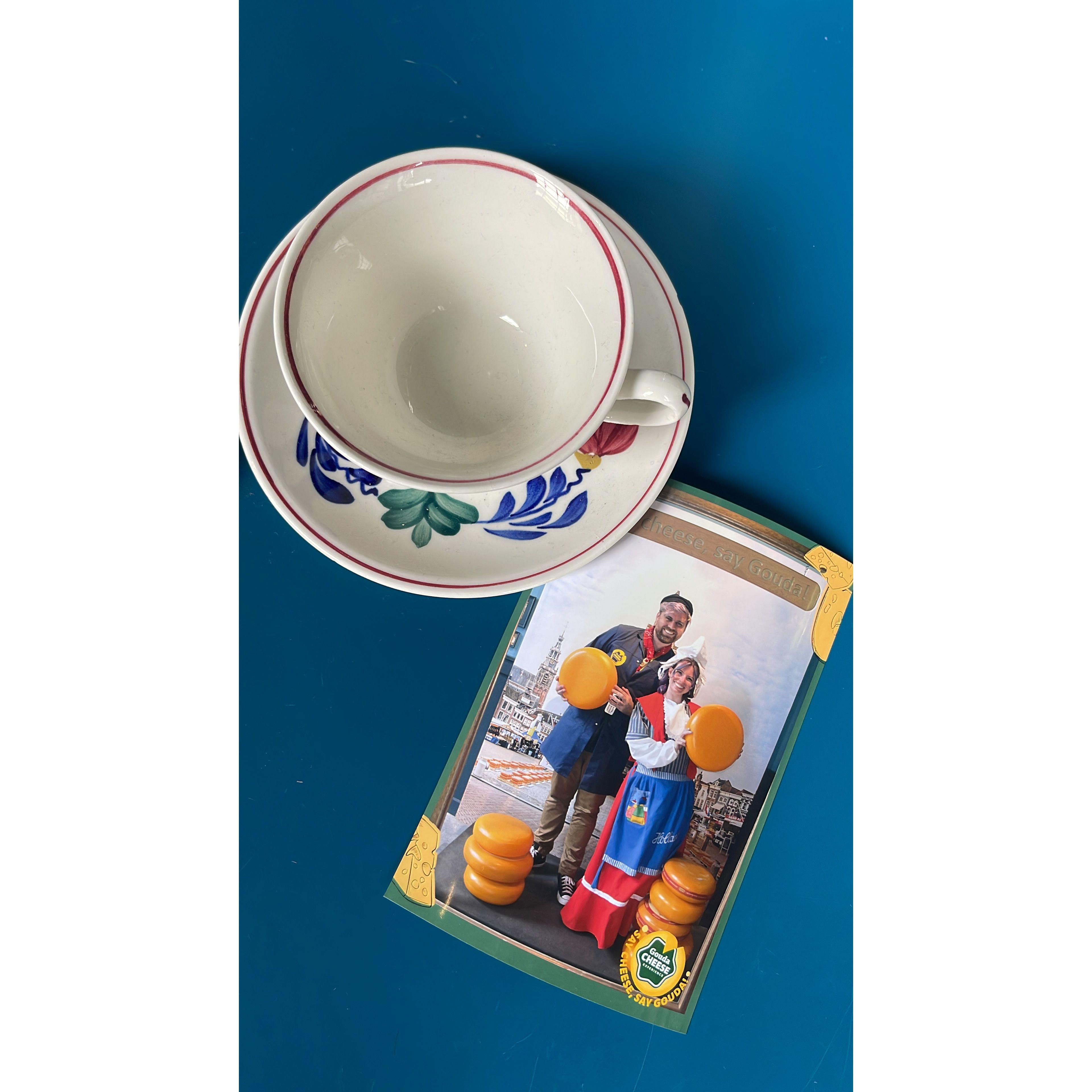 The town of Gouda 
(pronounced HOW-da)