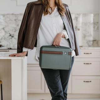 Virtuosa Hardside Train Case