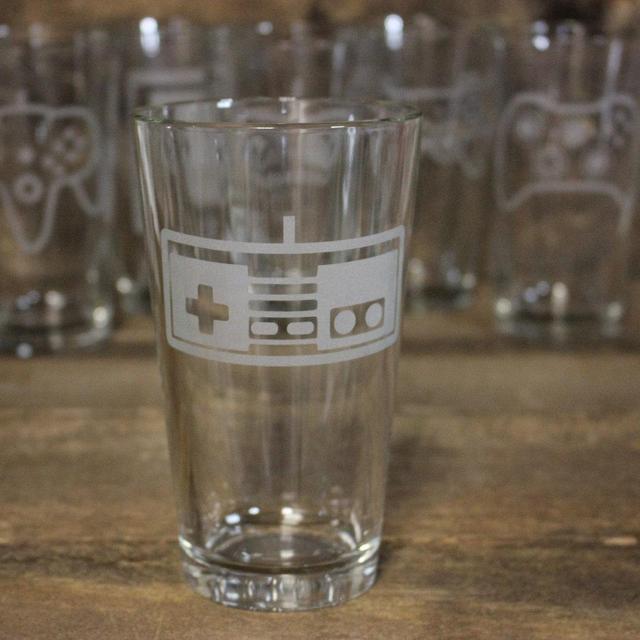 Nintendo Controller Pint Glass - NES...
