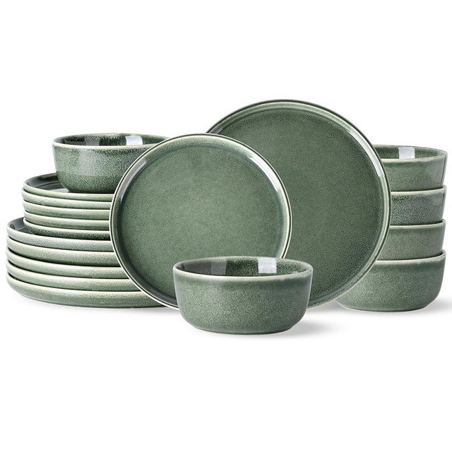 AmorArc Stoneware Dinnerware Sets,Round Reactive Glaze Ceramic Plates and Bowls Set,Highly Chip and Crack Resistant | Dishwasher & Microwave Safe Dishes,Service for 6 (18pc) Jade Green